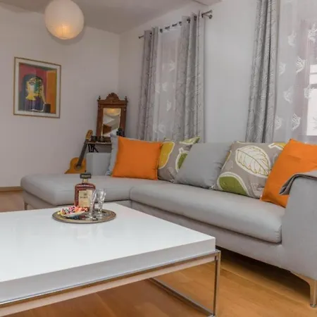 Vakantiehuis Holiday In With Seaview Terrace Air Condition Wifi Novi Vinodolski