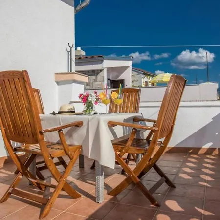 Holiday In With Seaview Terrace Air Condition Wifi Vakantiehuis *