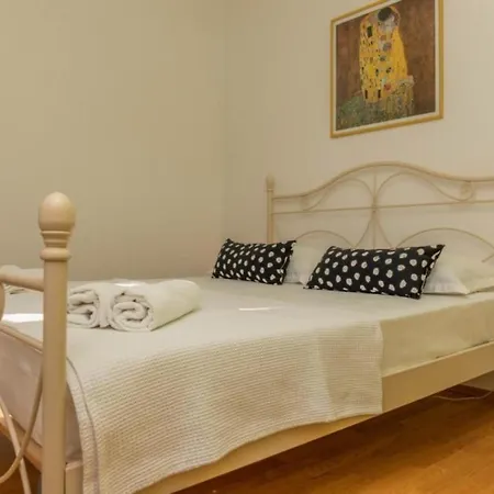 Holiday In With Seaview Terrace Air Condition Wifi Novi Vinodolski