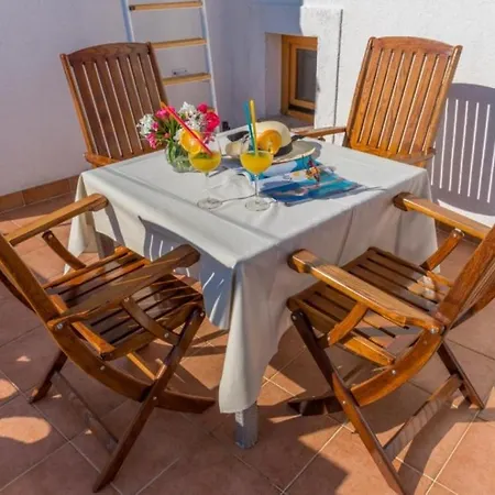 Vakantiehuis Holiday In With Seaview Terrace Air Condition Wifi